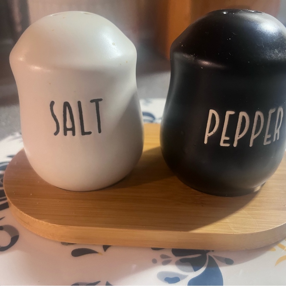 Black and White Salt and Pepper Shakers